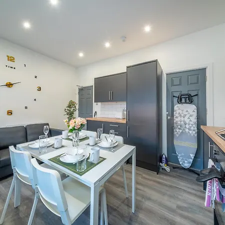 Homestay Raa12s For Your Relaxed And Cosy With Free Parking