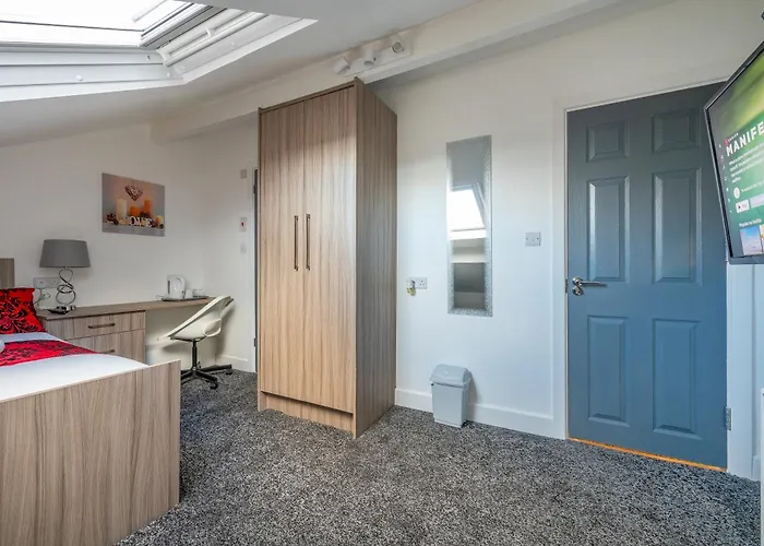 Homestay Raa12s For Your Relaxed And Cosy With Free Parking Leeds (West Yorkshire)