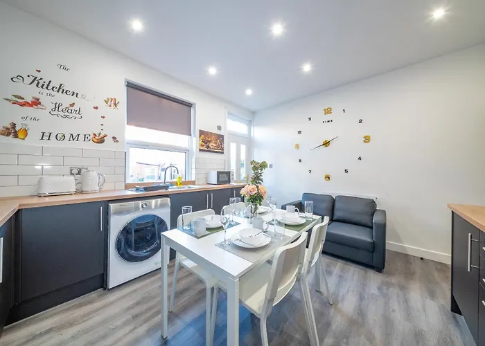 Raa12s For Your Relaxed And Cosy With Free Parking * Leeds (West Yorkshire)